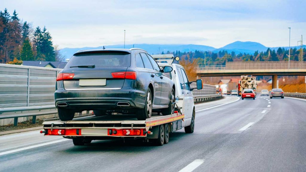 Know About Local Roadside Services Provided By Tow Trucks